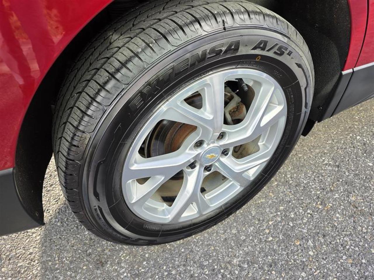 2018 Chevrolet Equinox AWD LT Photo