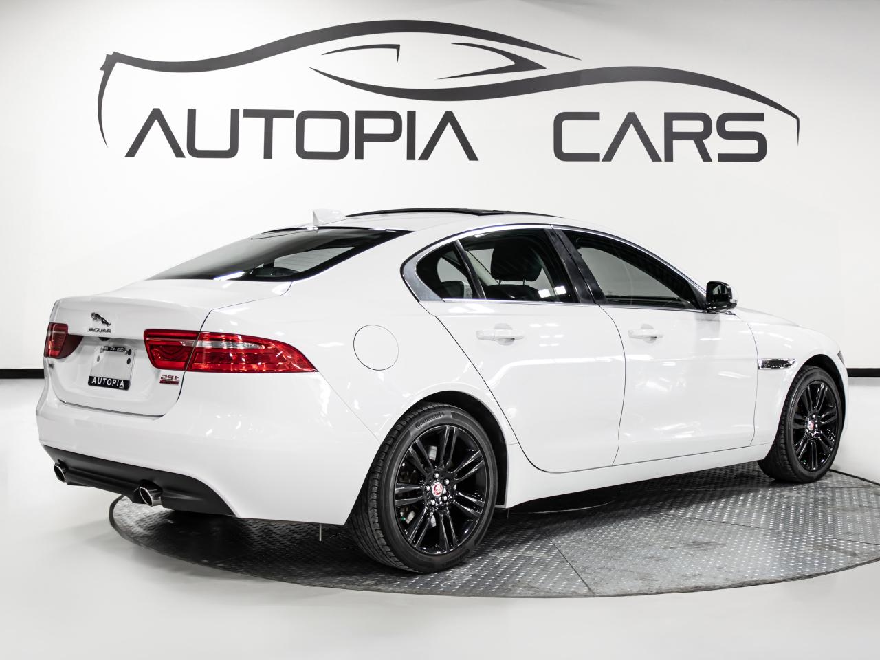 2018 Jaguar XE 25t AWD PRESTIGE NAVIGATION REAR CAMERA SUNROOF Photo