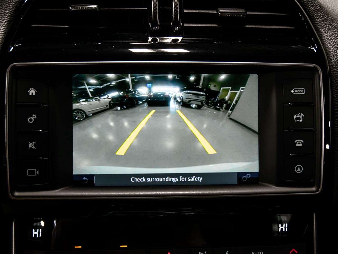 2018 Jaguar XE 25t AWD PRESTIGE NAVIGATION REAR CAMERA SUNROOF Photo