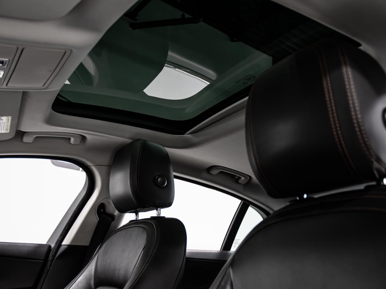 2018 Jaguar XE 25t AWD PRESTIGE NAVIGATION REAR CAMERA SUNROOF Photo