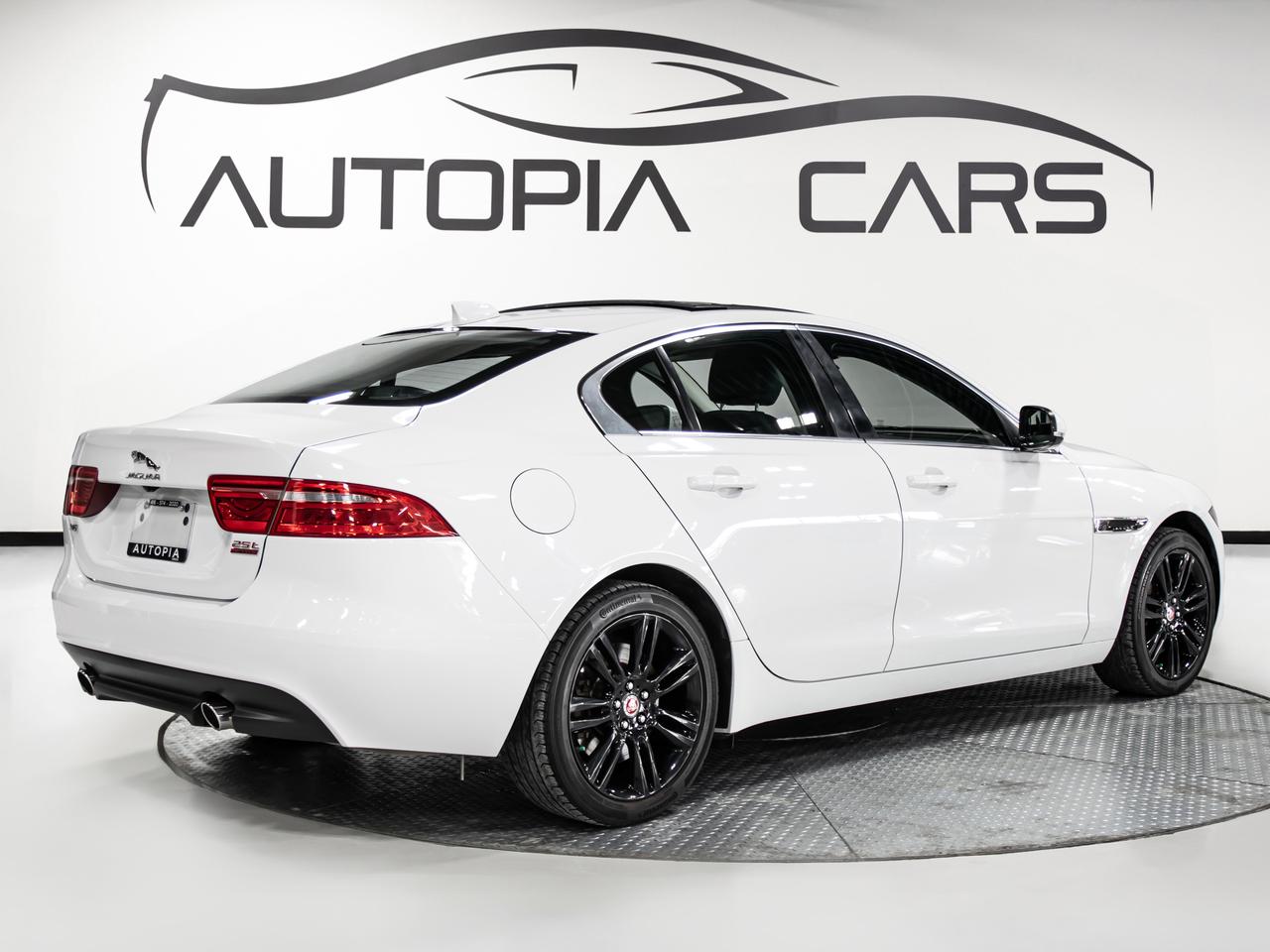 2018 Jaguar XE 25t AWD PRESTIGE NAVIGATION REAR CAMERA SUNROOF Photo