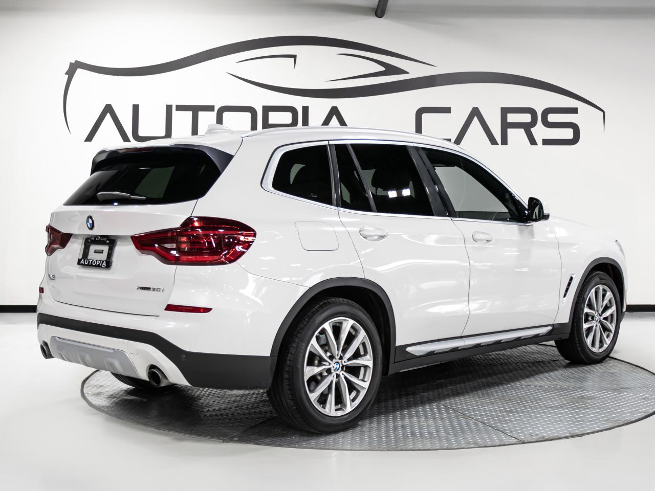 2018 BMW X3 xDrive30i HEADS UP BLIND SPOTS BRWON INT NAVI Photo