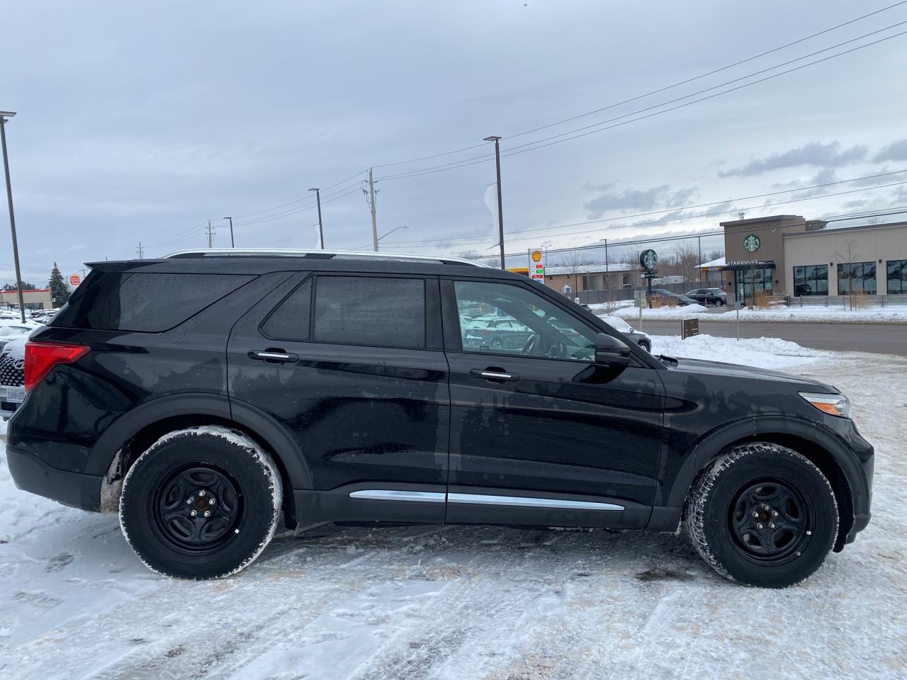 2020 Ford Explorer Platinum 4WD Photo