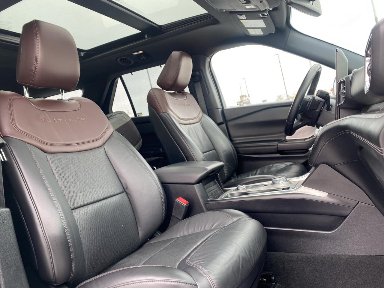 2020 Ford Explorer Platinum 4WD Photo