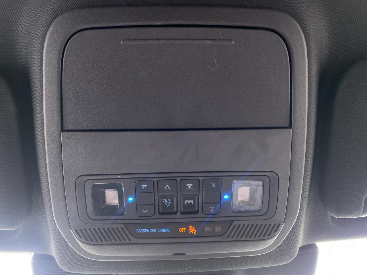 2020 Ford Explorer Platinum 4WD Photo