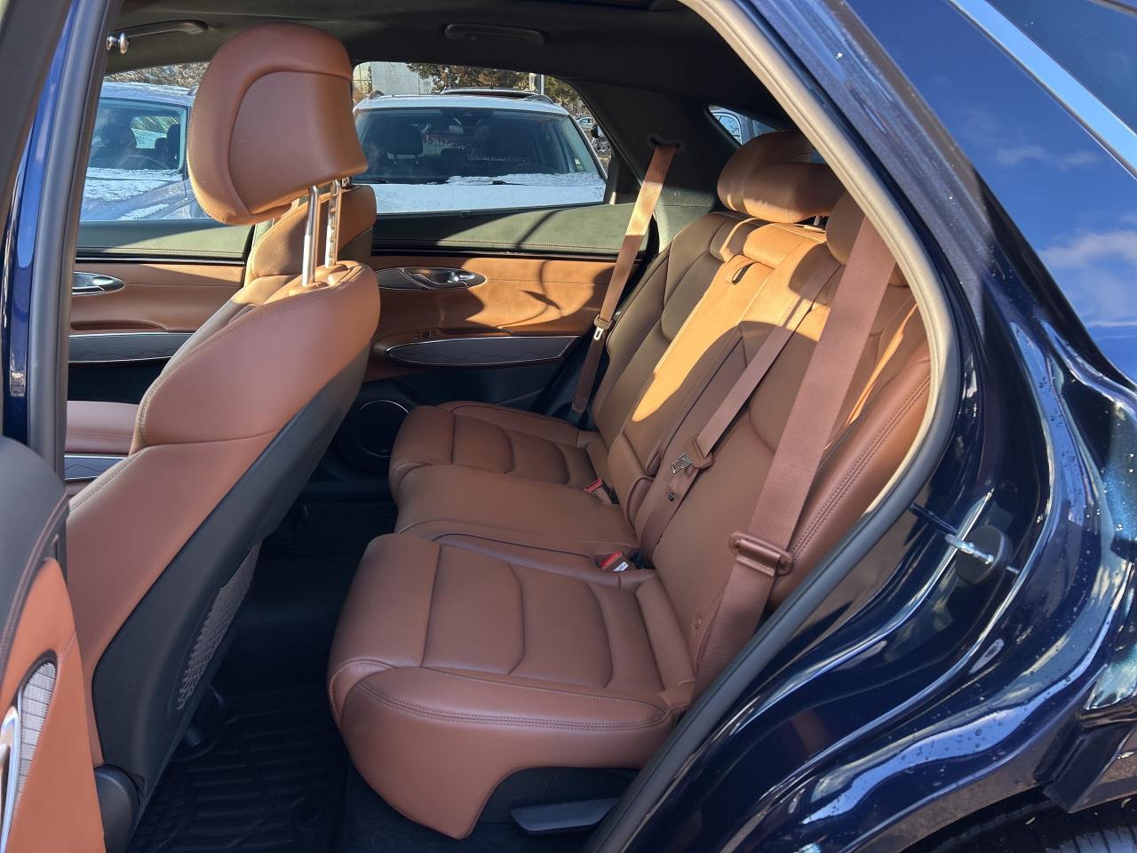 2025 Genesis GV70 2.5T ADVANCED PLUS AWD, REMOTE START, NAVI,CARPLAY Photo