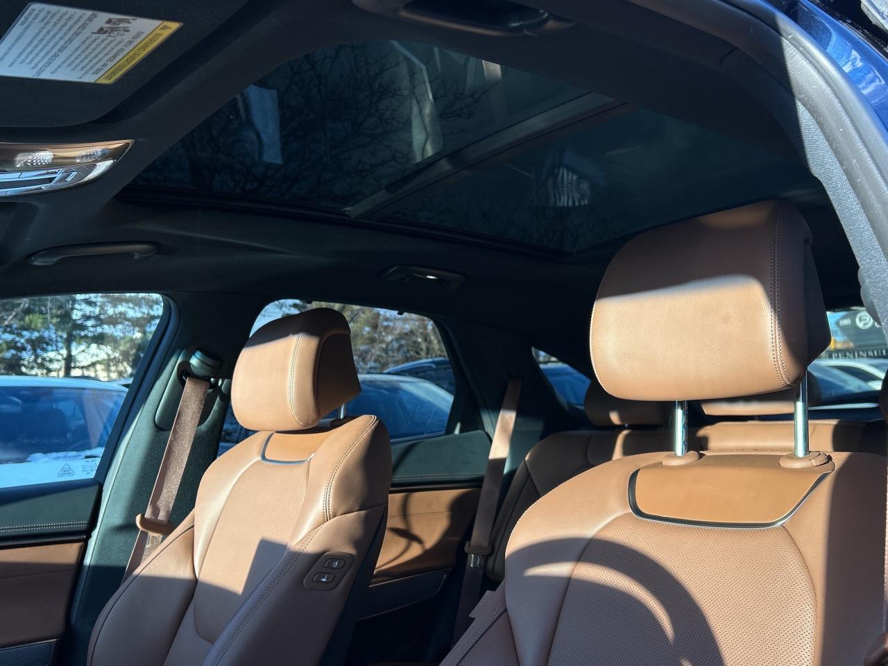 2025 Genesis GV70 2.5T ADVANCED PLUS AWD, REMOTE START, NAVI,CARPLAY Photo2