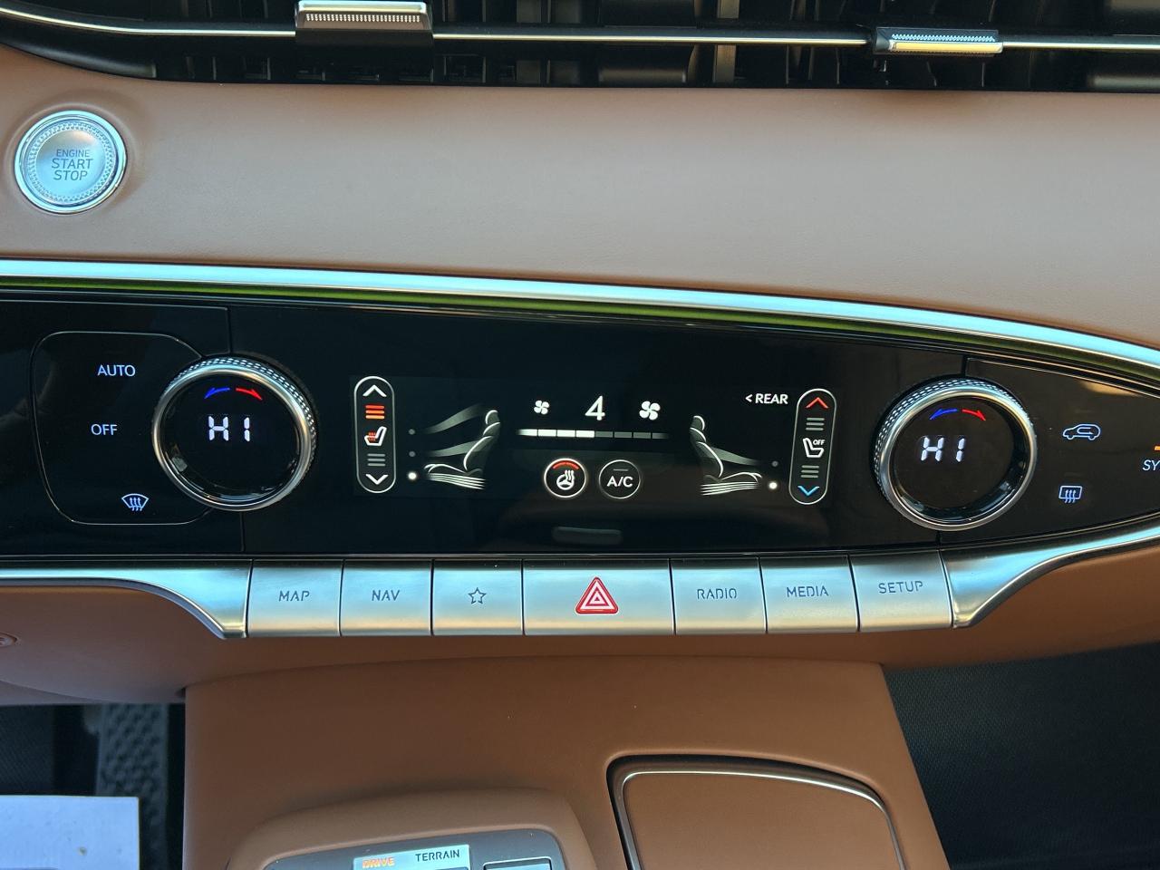 2025 Genesis GV70 2.5T ADVANCED PLUS AWD, REMOTE START, NAVI,CARPLAY Photo