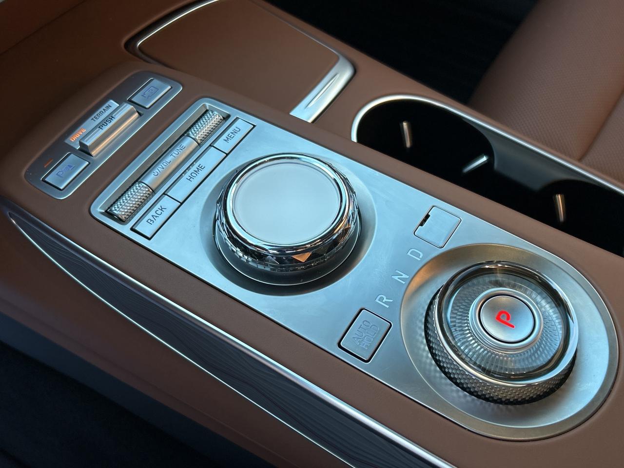 2025 Genesis GV70 2.5T ADVANCED PLUS AWD, REMOTE START, NAVI,CARPLAY Photo