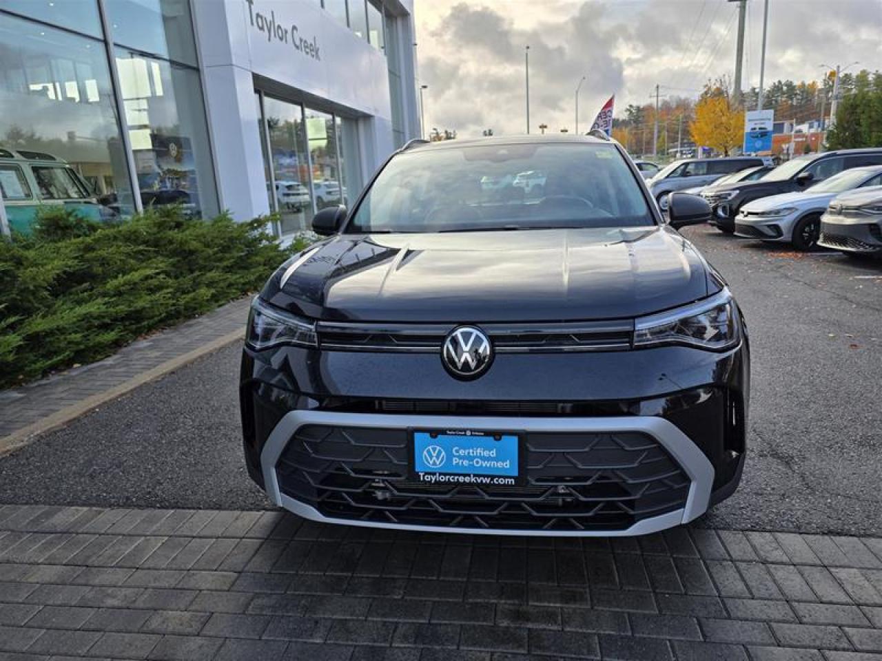 2025 Volkswagen Taos Trendline 4Motion Photo