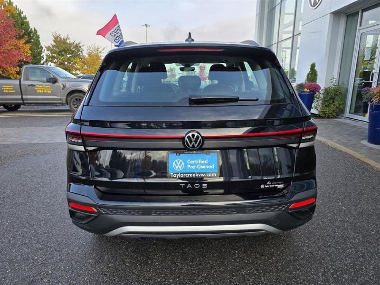 2025 Volkswagen Taos Trendline 4Motion Photo