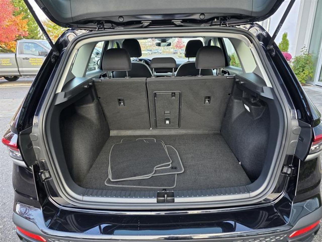 2025 Volkswagen Taos Trendline 4Motion Photo