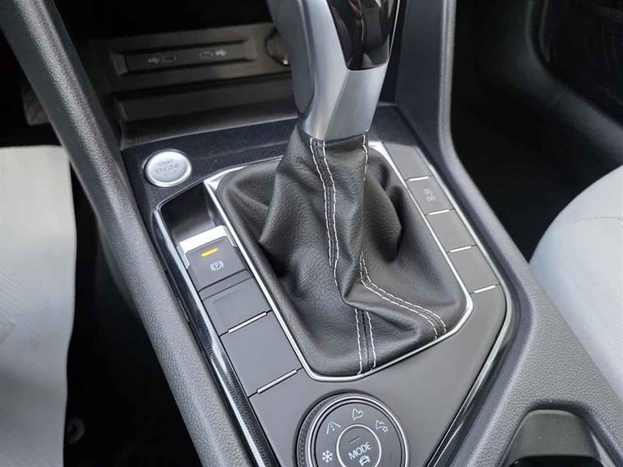 2025 Volkswagen Taos Trendline 4Motion Photo