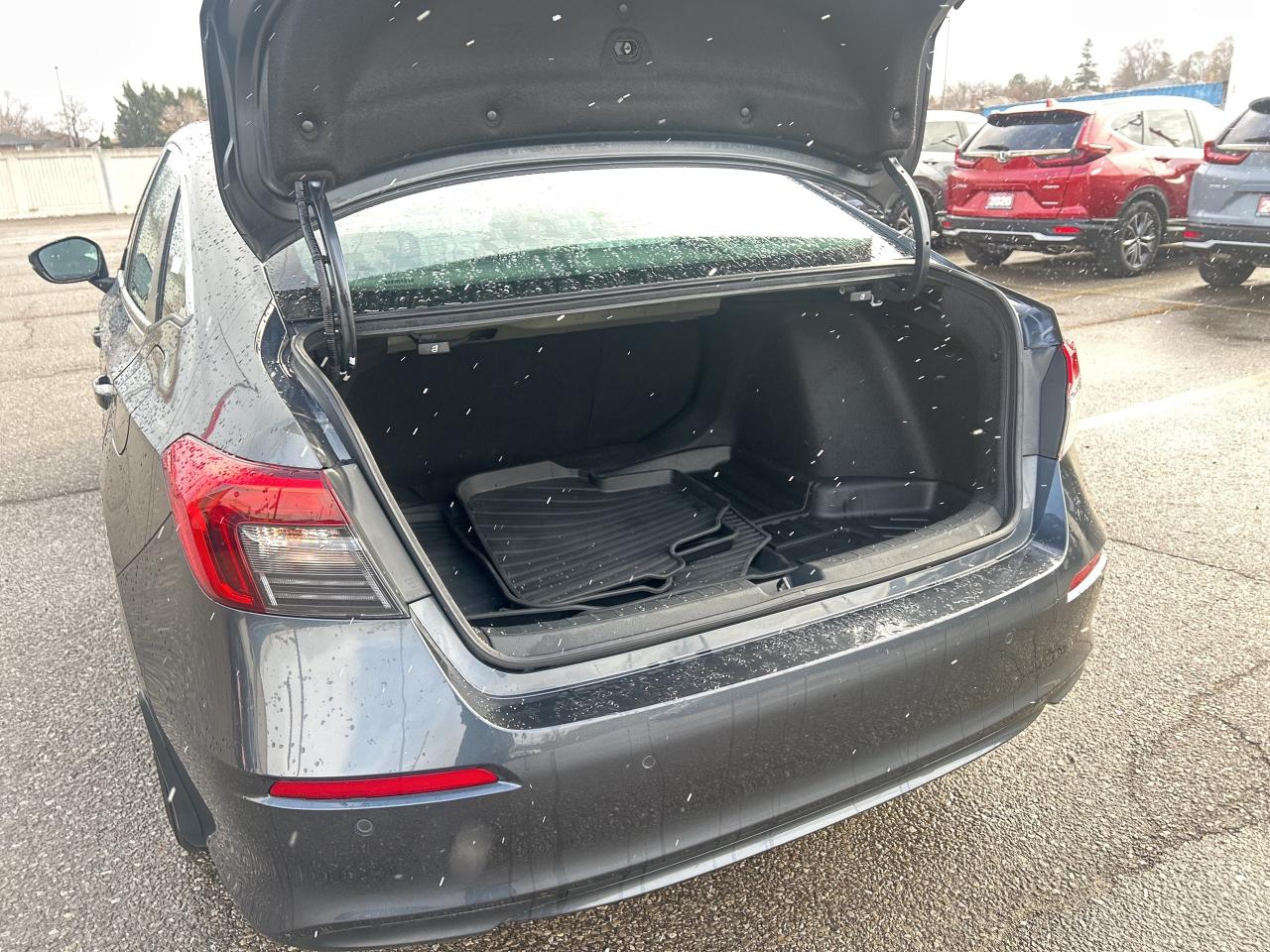 2023 Honda Civic Sedan Touring Leather  Navigation  Sunroof  CarPlay Photo