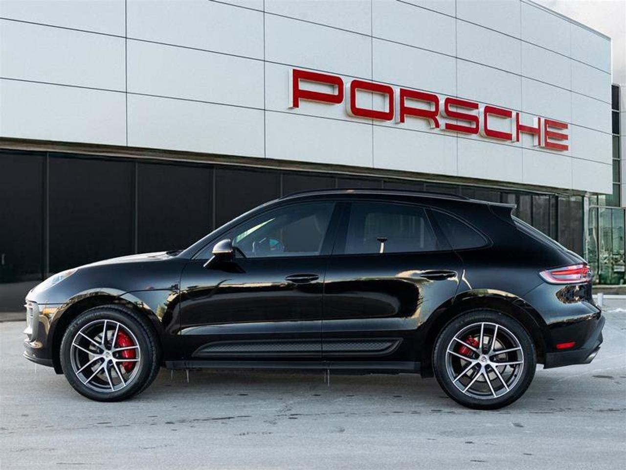 2023 Porsche Macan S Black Photo