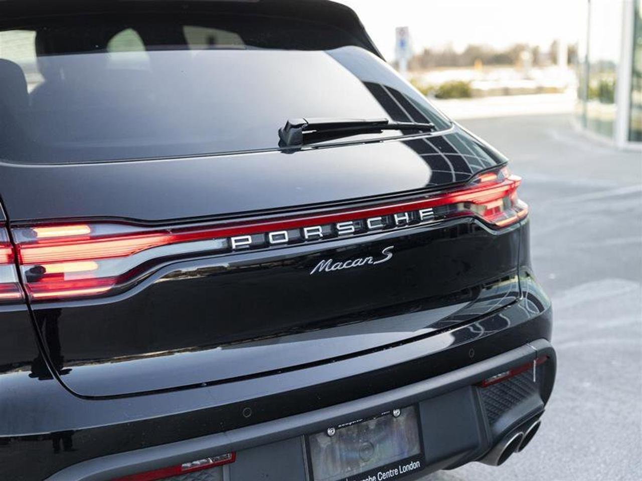 2023 Porsche Macan S Black Photo