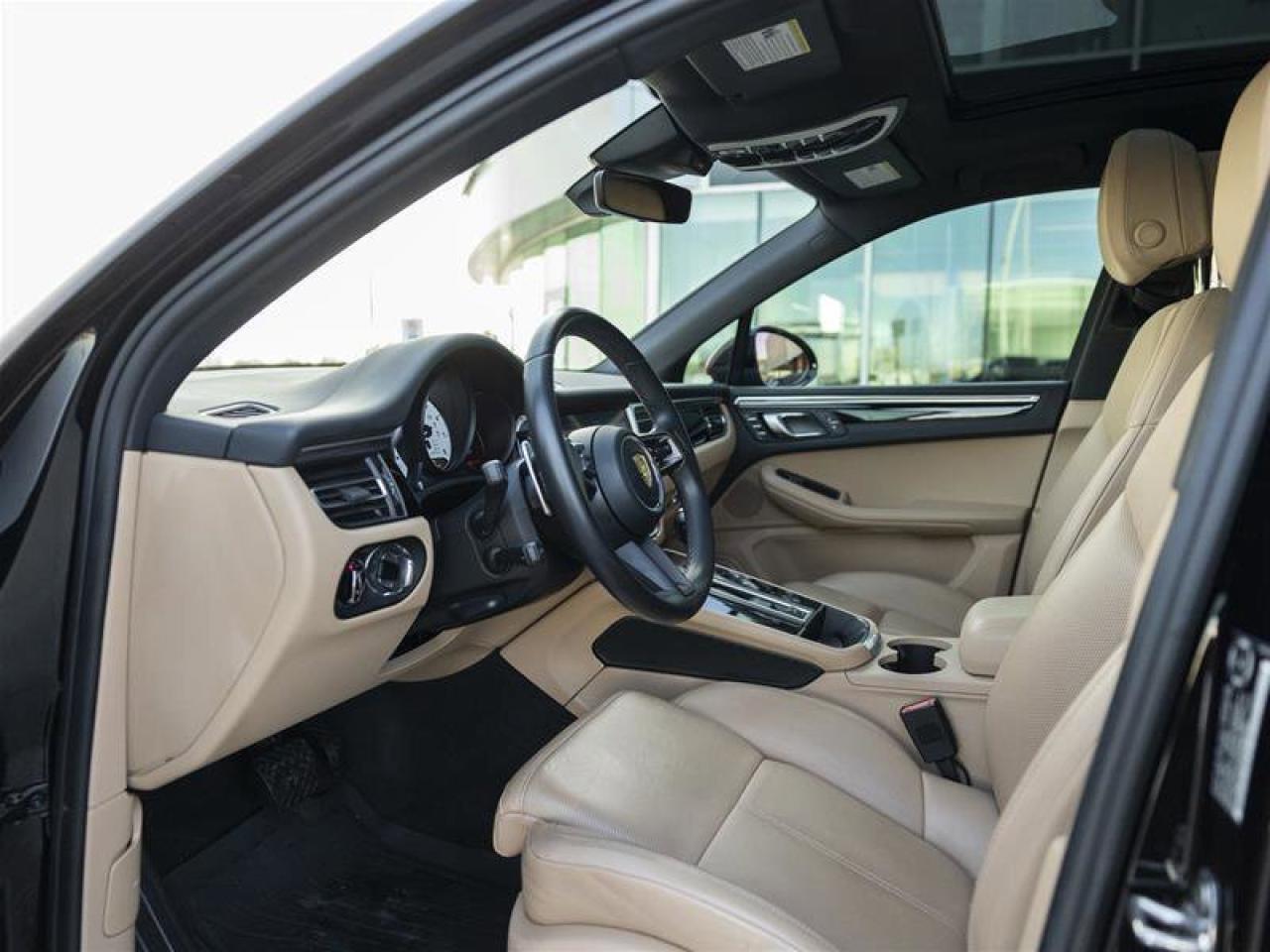 2023 Porsche Macan S Black Photo