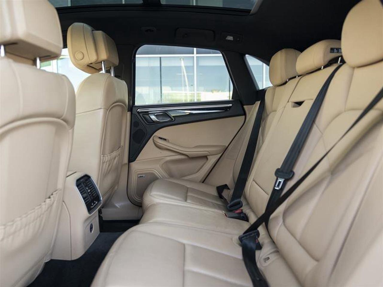 2023 Porsche Macan S Black Photo