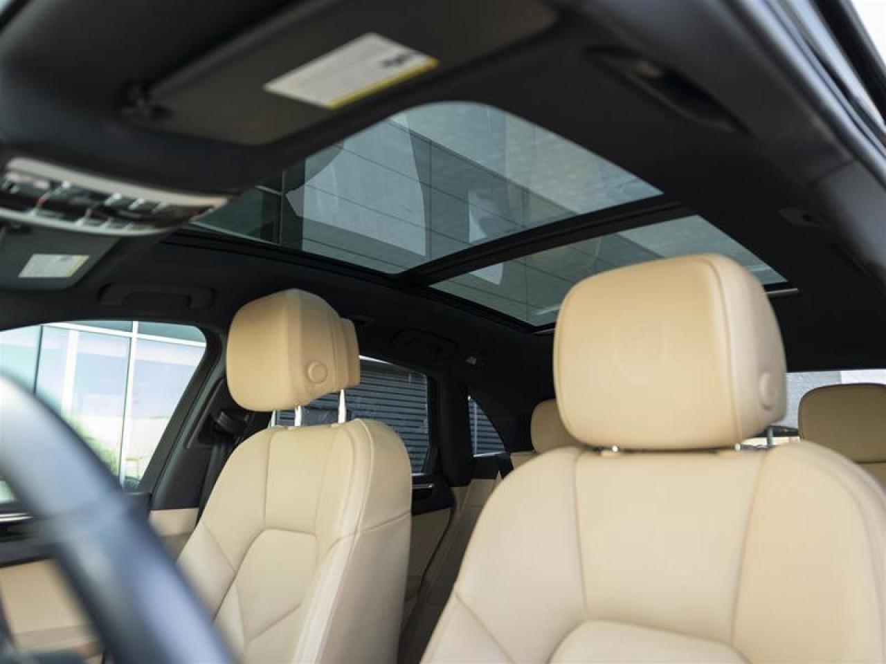 2023 Porsche Macan S Black Photo