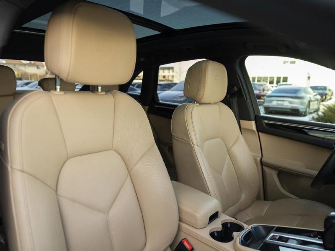 2023 Porsche Macan S Black Photo