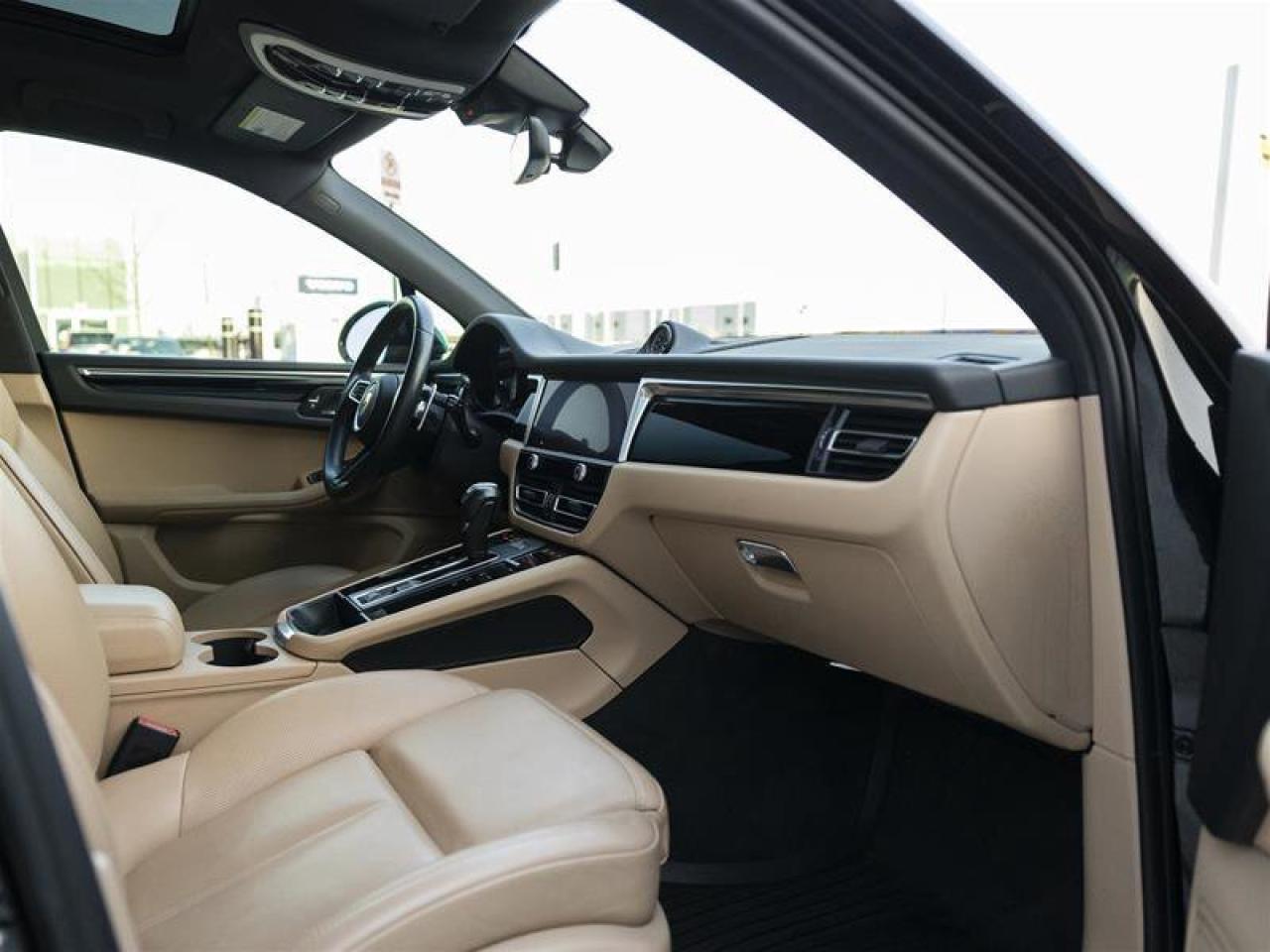 2023 Porsche Macan S Black Photo