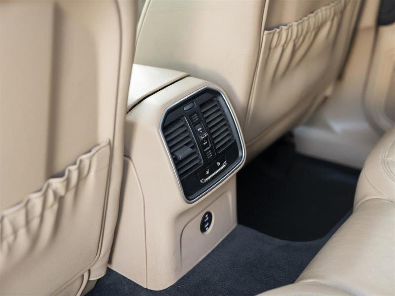 2023 Porsche Macan S Black Photo