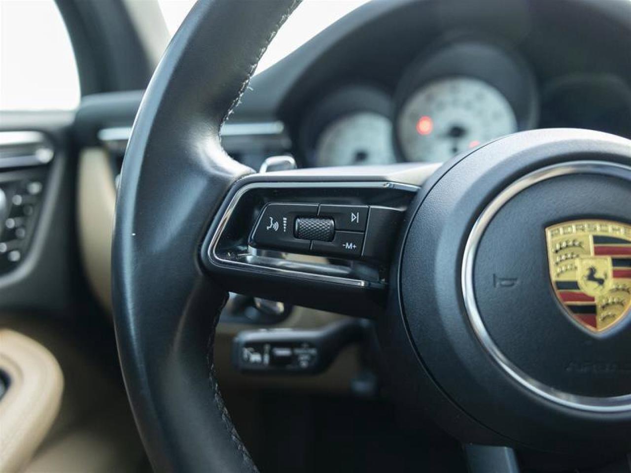 2023 Porsche Macan S Black Photo