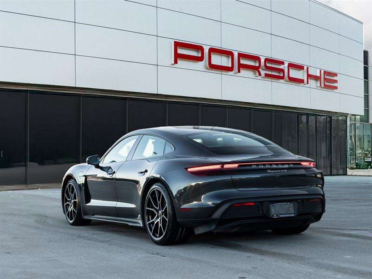 2024 Porsche Taycan 4S Gray Photo