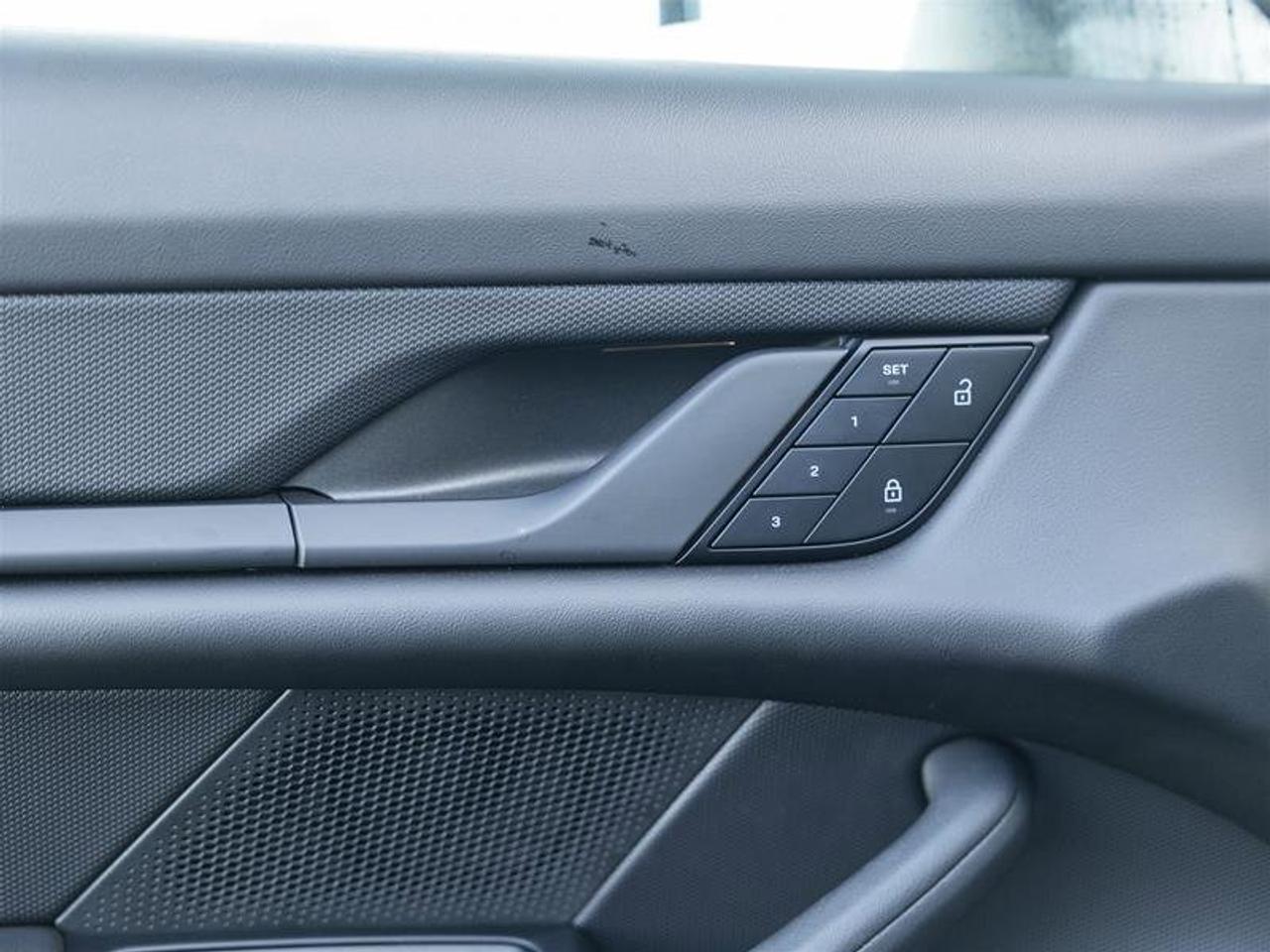 2024 Porsche Taycan 4S Gray Photo