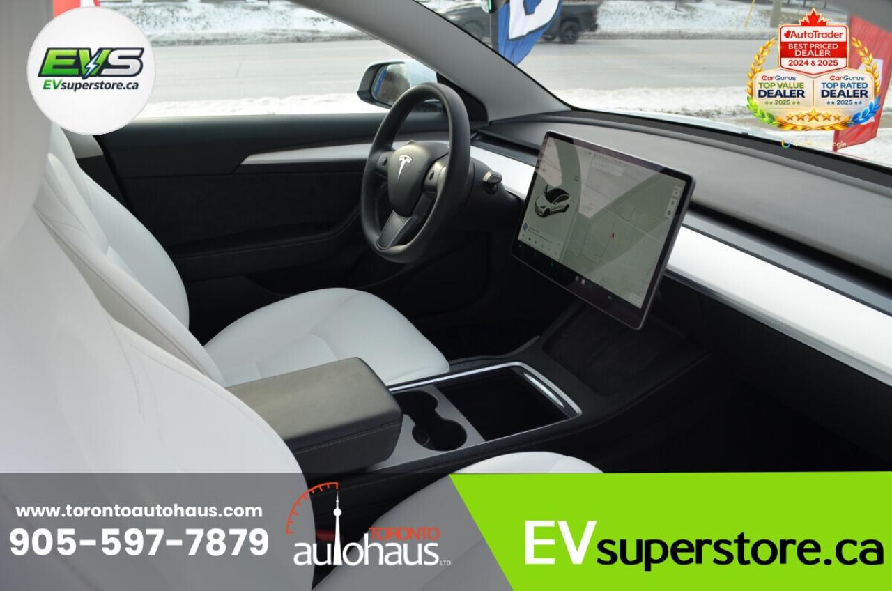 2021 Tesla Model 3 WHITE INTERIOR I OVER 100 TESLAS I EVSUPERSTORE.CA Photo