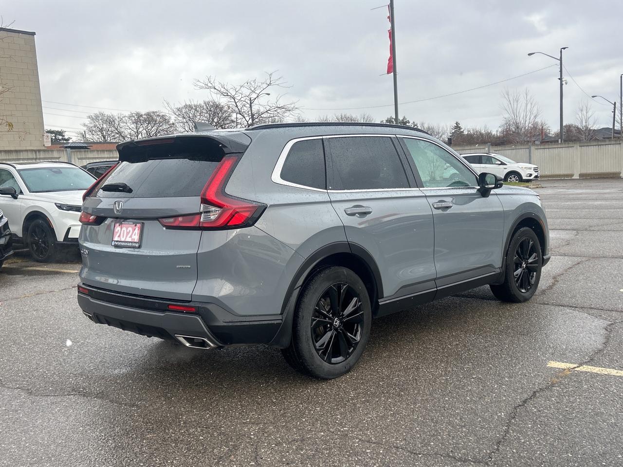 2024 Honda CR-V Hybrid Touring Leather  Navigation  Sunroof  CarPlay Photo
