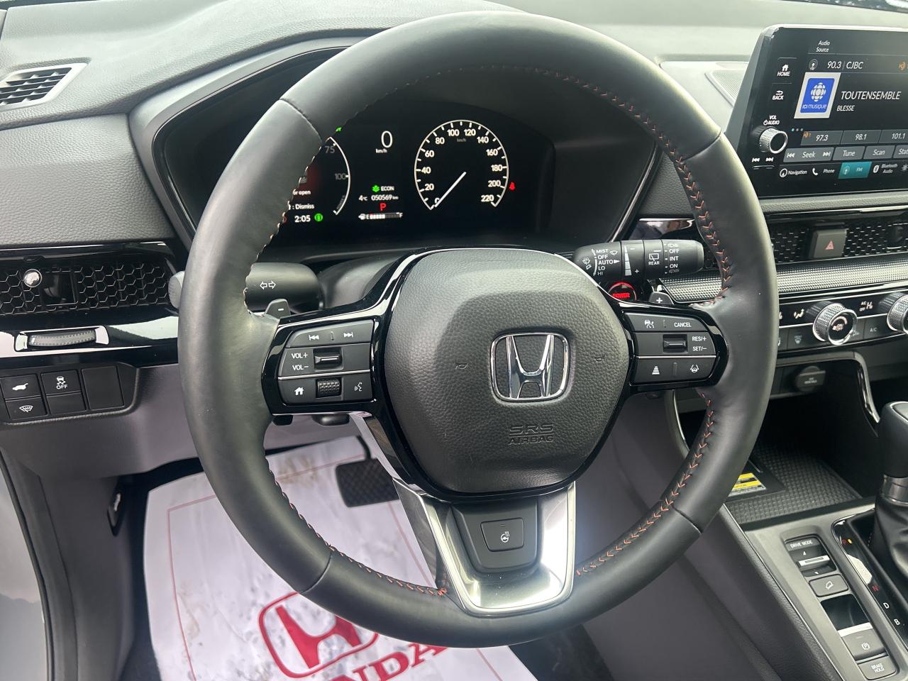 2024 Honda CR-V Hybrid Touring Leather  Navigation  Sunroof  CarPlay Photo