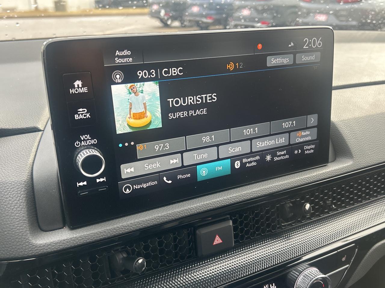 2024 Honda CR-V Hybrid Touring Leather  Navigation  Sunroof  CarPlay Photo