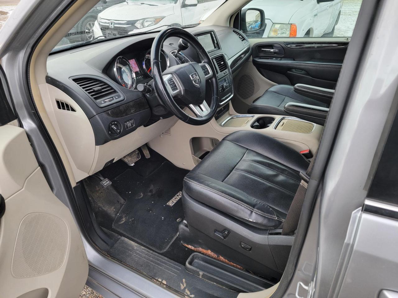 2015 Dodge Grand Caravan Crew Plus Photo