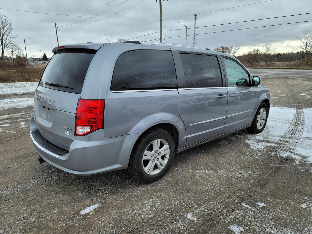 2015 Dodge Grand Caravan Crew Plus Photo2