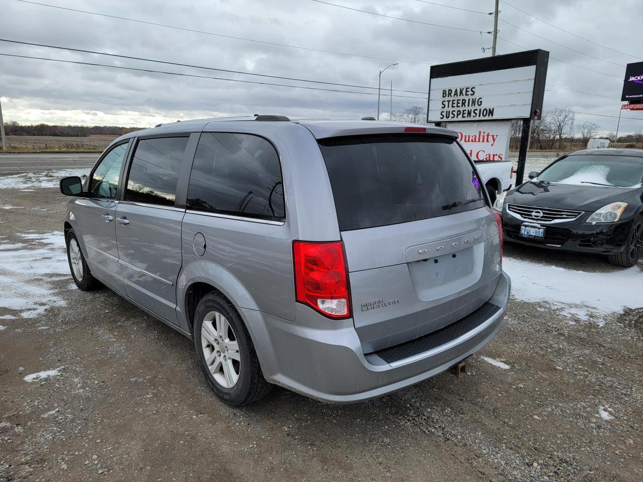 2015 Dodge Grand Caravan Crew Plus Photo