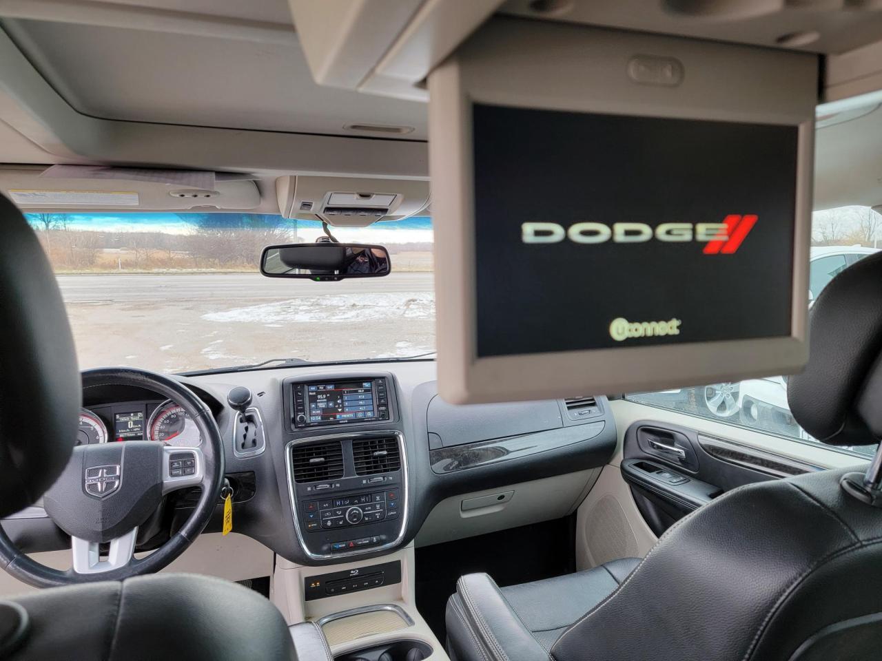 2015 Dodge Grand Caravan Crew Plus Photo