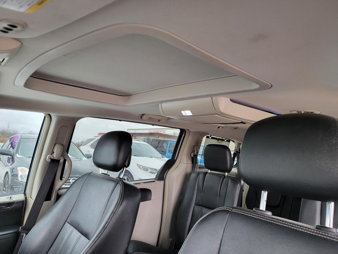 2015 Dodge Grand Caravan Crew Plus Photo