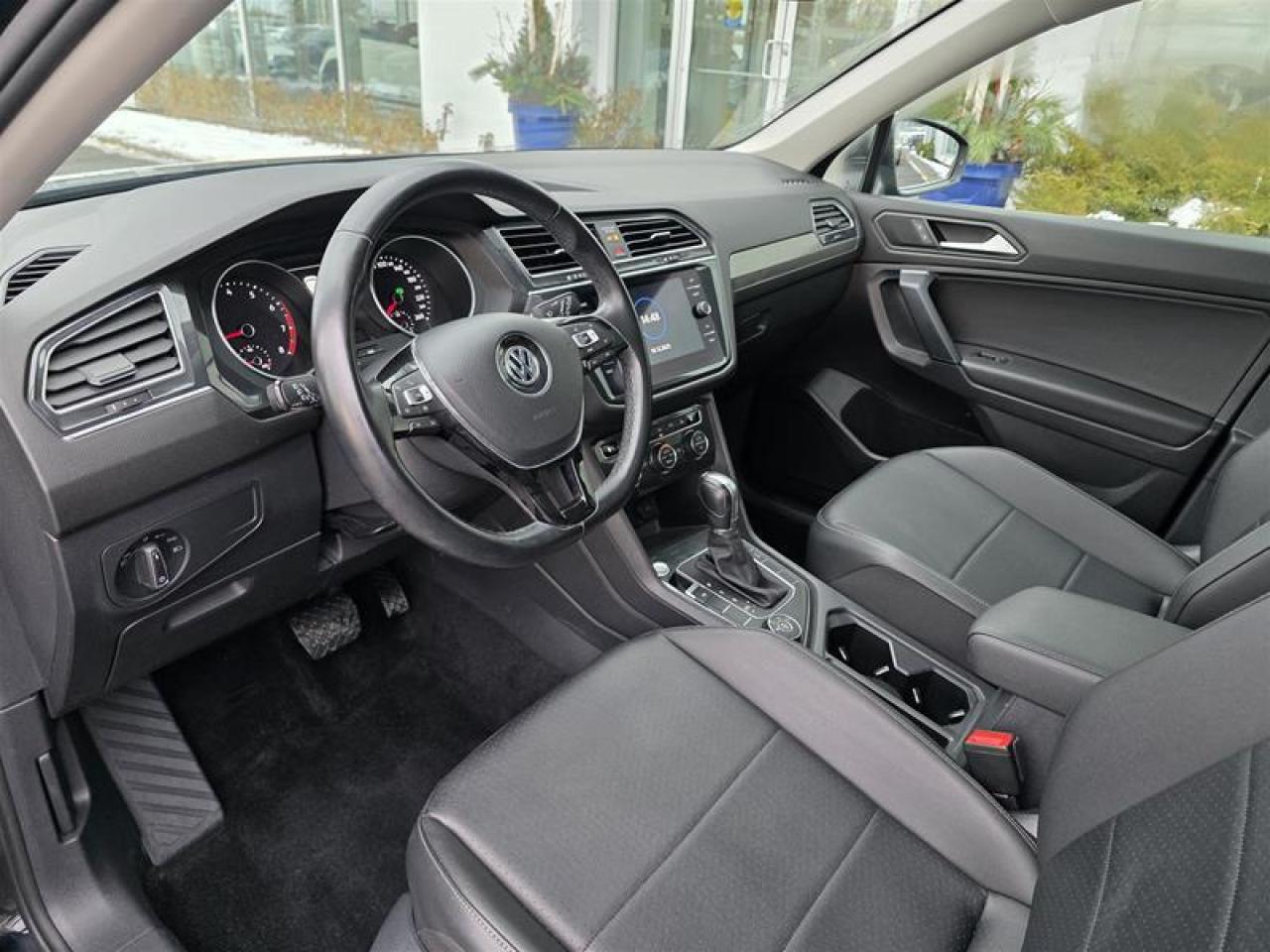 2019 Volkswagen Tiguan Comfortline 2.0T 8sp at w/Tip 4M Photo