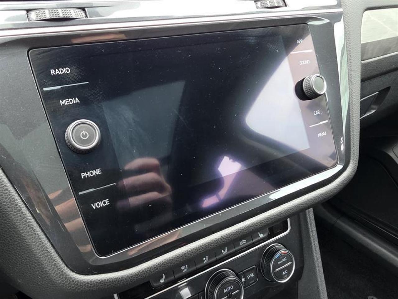 2019 Volkswagen Tiguan Comfortline 2.0T 8sp at w/Tip 4M Photo