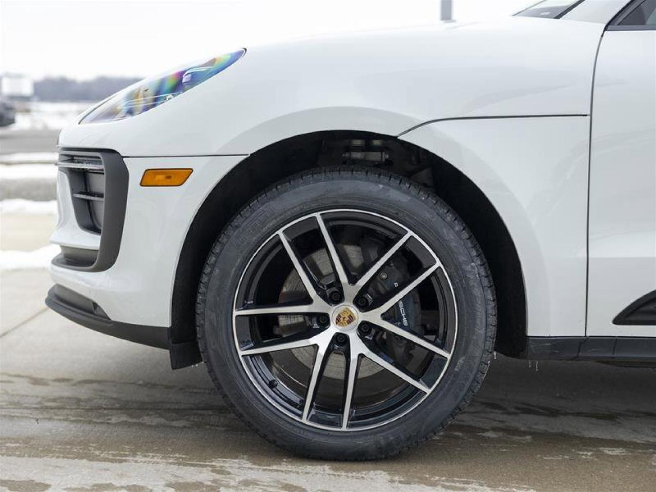 2024 Porsche Macan AWD White Photo