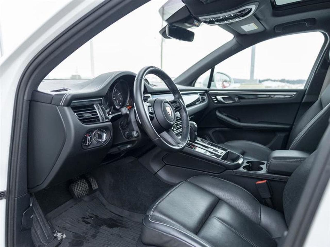 2024 Porsche Macan AWD White Photo