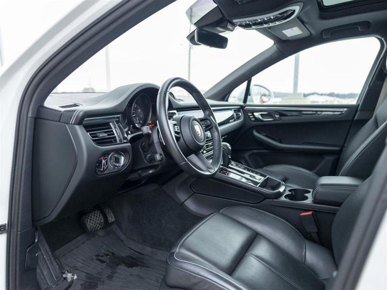 2024 Porsche Macan AWD White Photo