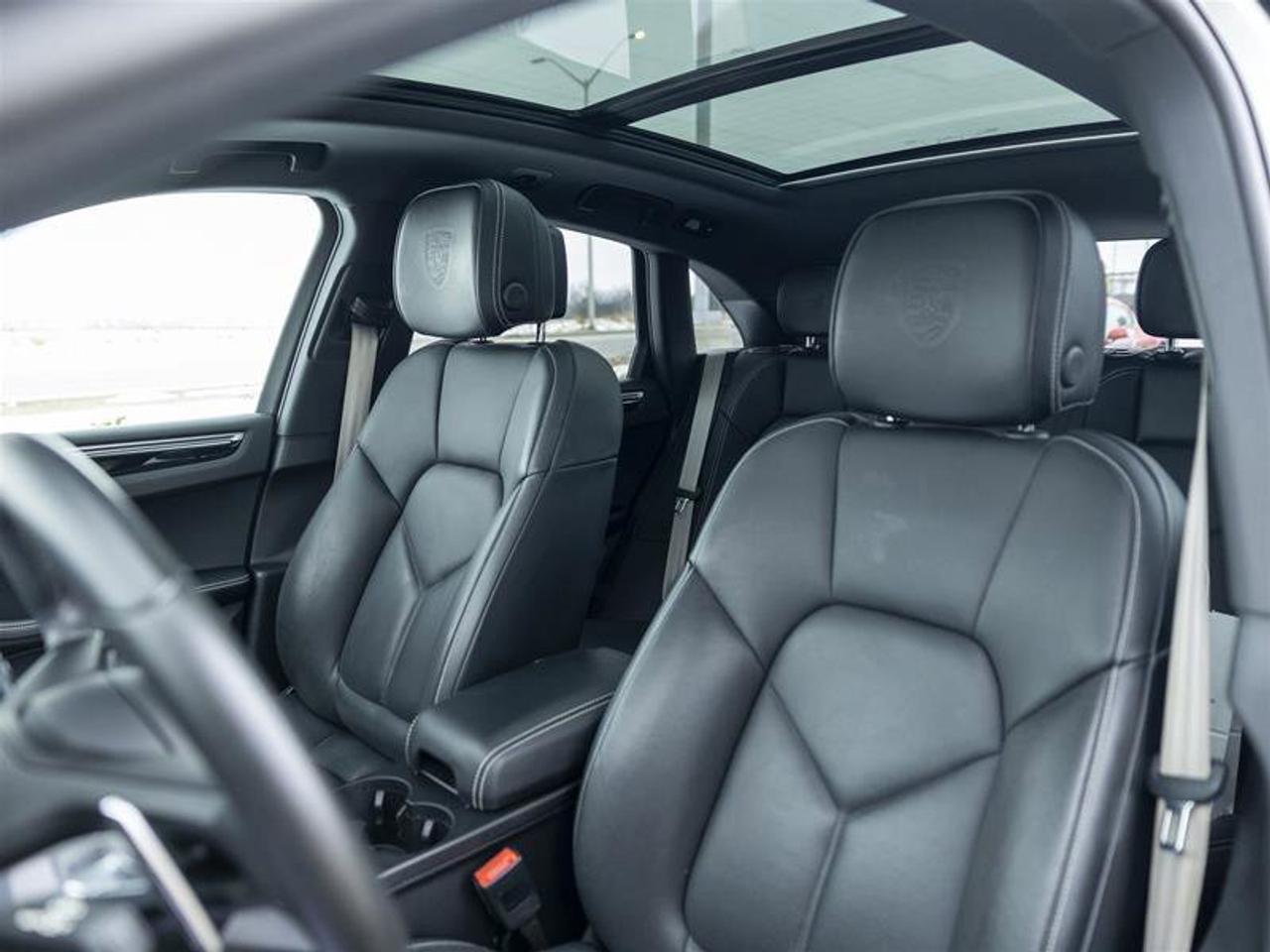 2024 Porsche Macan AWD White Photo