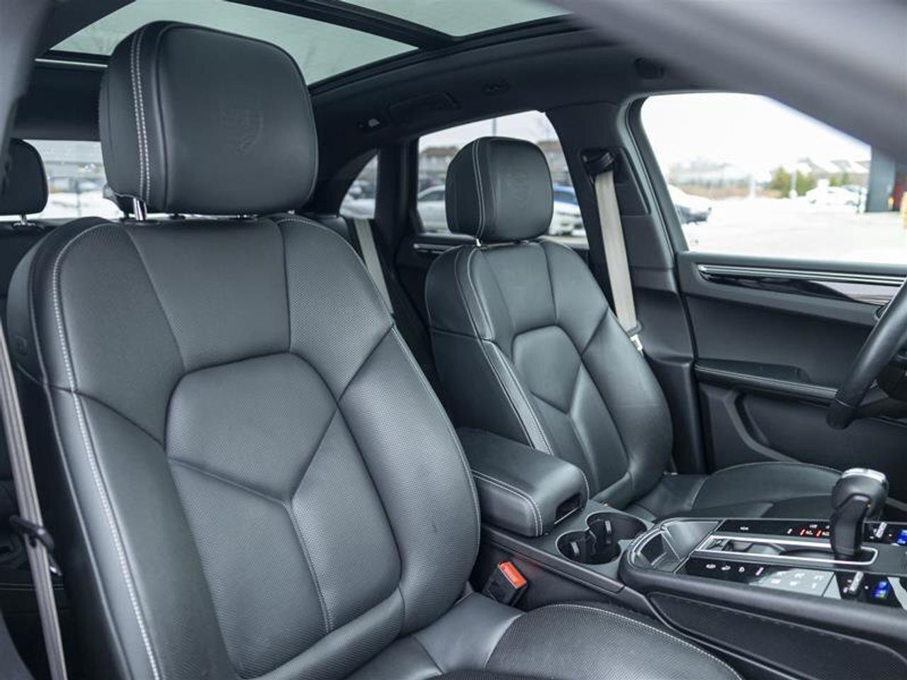 2024 Porsche Macan AWD White Photo