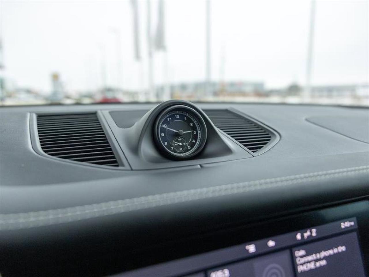 2024 Porsche Macan AWD White Photo