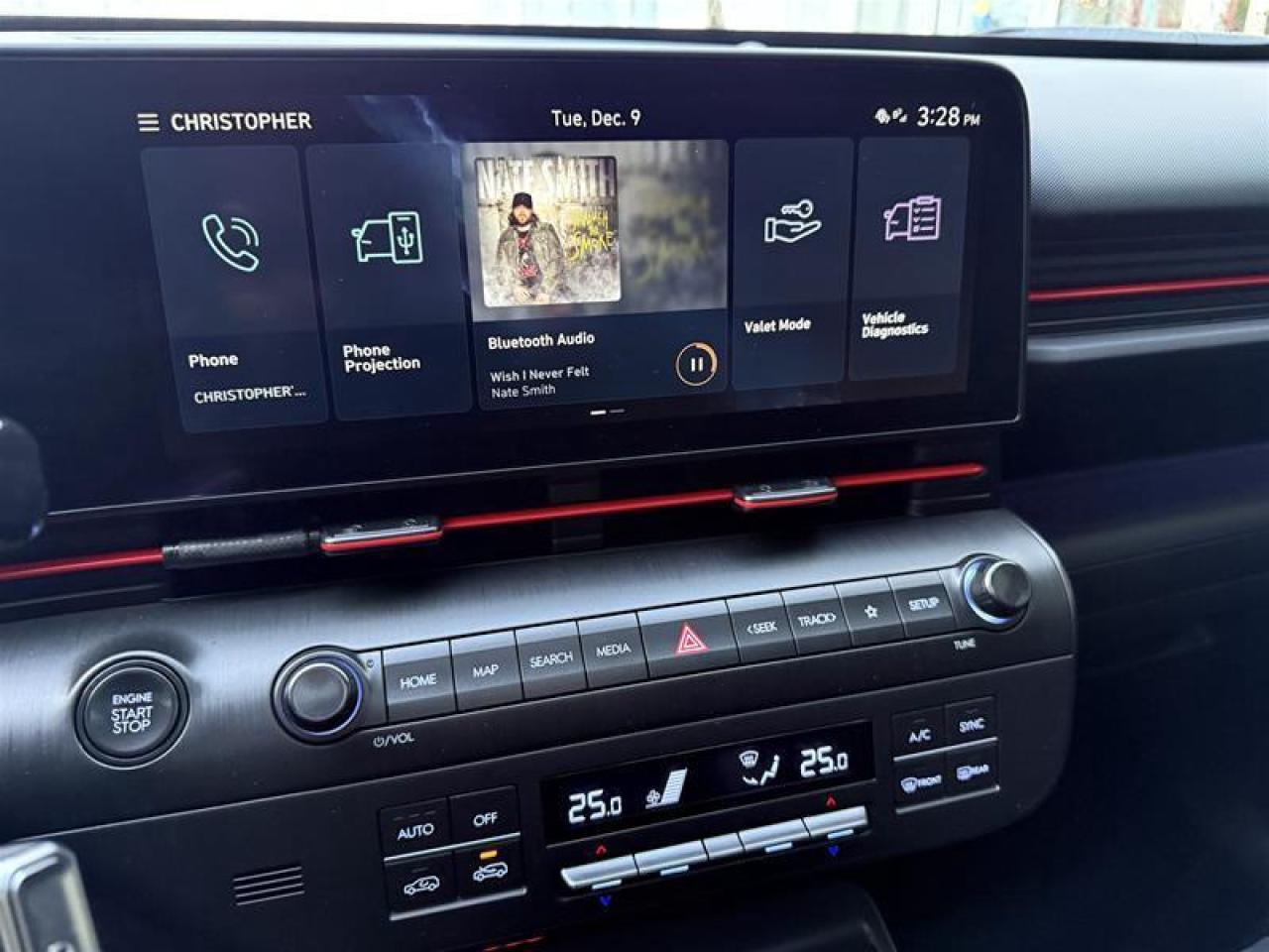 2024 Hyundai KONA 1.6T N Line Ultimate AWD w/Two-Tone Roof Photo