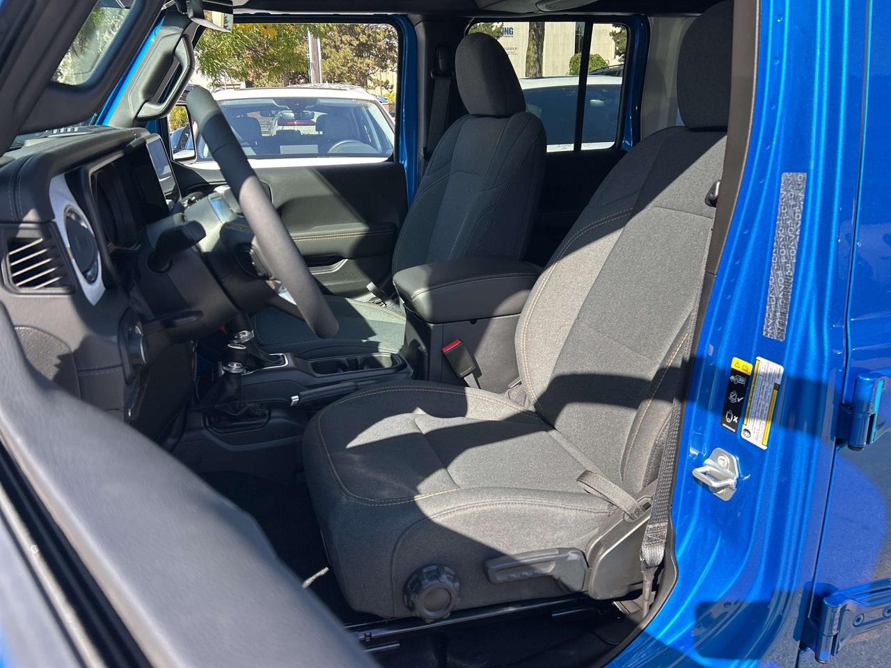 2025 Jeep Wrangler PLUG-IN HYBRID,TECH GROUP,SAFETY GROUP,NAV,CARPLAY Photo