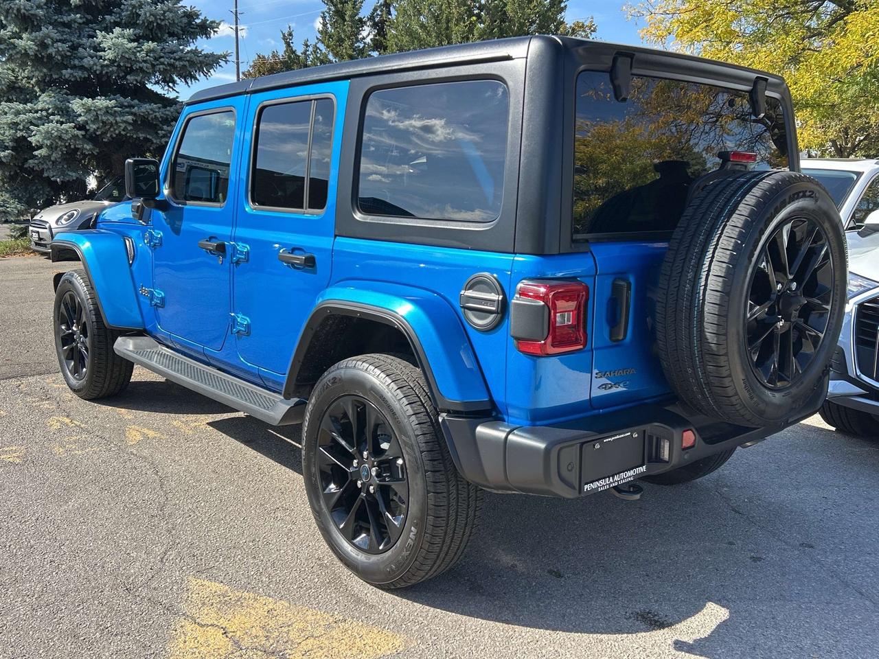 2025 Jeep Wrangler PLUG-IN HYBRID,TECH GROUP,SAFETY GROUP,NAV,CARPLAY Photo