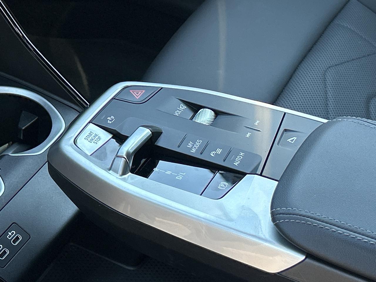 2025 BMW X2 PANOROOF,CARPLAY,ANDROID AUTO, REMOTE STARTER Photo